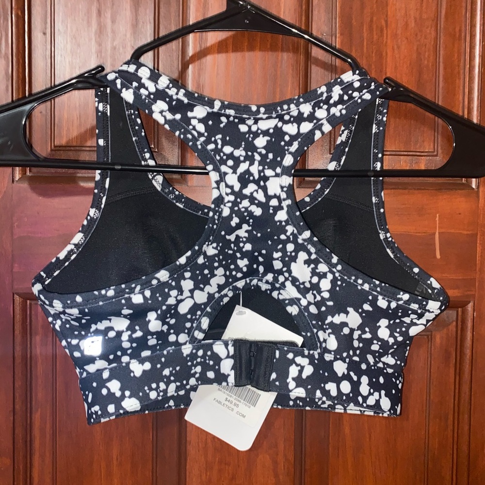 Fabletics Sports Bra - Picture 5 of 6
